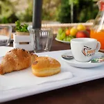بيت ضيافة Il Baglio Di Donna Rosa كوستوناتشي
